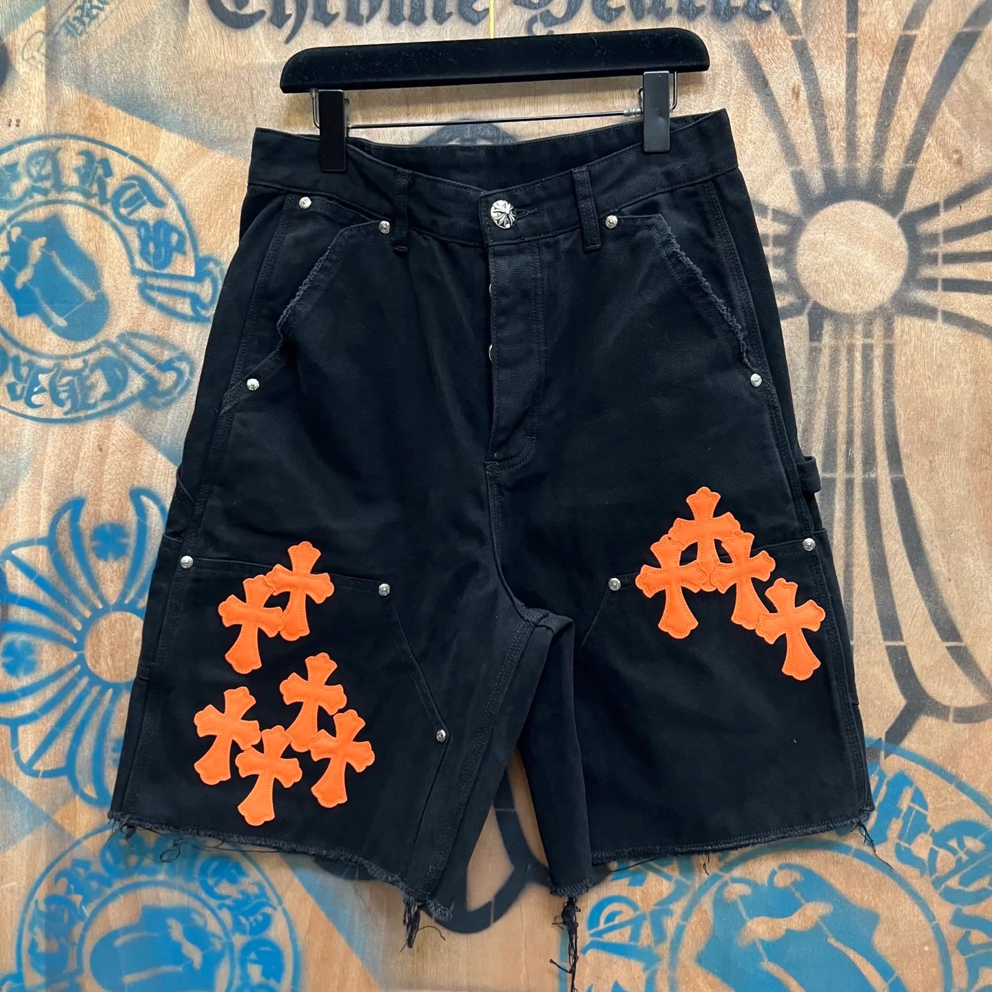 P520 chrome hearts limited series new city limited jeans Chrome Hearts city limited denim shorts vintage levis American made 501 505 517 base version remake Levis American made 501 base version imported sheepskin 925 silver remake Customers provide waist and pants length or height and weight. The studio will select the most suitable base version for you to remake. There are many people doing remakes in the market. Don’t belittle or comment. The difference is visible to the naked eye. See and compare for yourself #CHROME HEARTS Unisex style